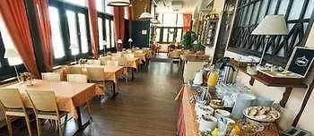 米尔顿酒店 Jyväskylä